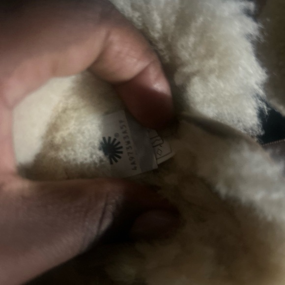 UGG kids mini bailey bow winter boots - Picture 5 of 6